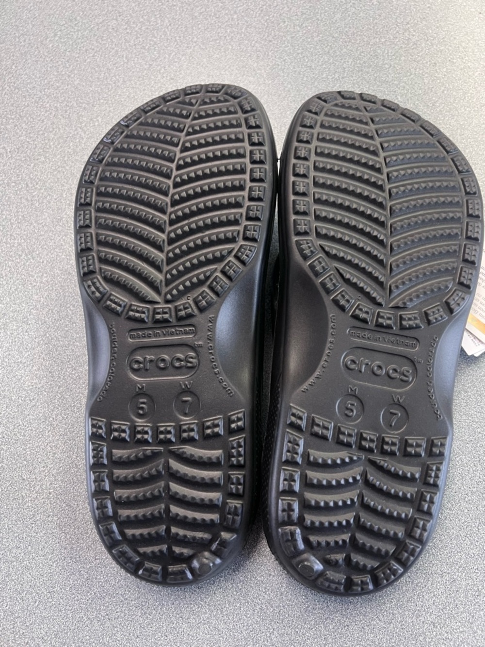 CROCS Baya Flip flop Sandals in Black - Picture 2 of 3